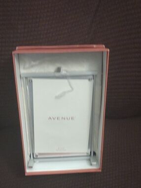 Avenue  Acrylic Picture Frame